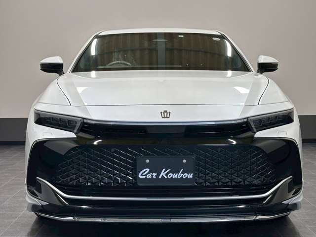 クラウンクロスオーバー2.5 G アドバンスト レザー パッケージ E-Four 4WD