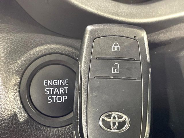 �y�X�}�[�g�L�[�z�J�o����|�P�b�g�ɓ��ꂽ�܂܂ł��h�A�̎{���E�������\�ȃX�}�[�g�L�[�𑕔��B�G���W���̃I���E�I�t�����J�M�����o���K�v����������Ƃ��Ă��֗��ł���