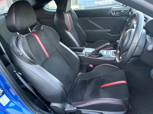 �y��p�X�|�[�c�V�[�g�z�z�[���h���ɗD��A�J�[�u���̑̂������}�����Ă���܂��B�܂��A�̂Ƀt�B�b�g���邩�獘��w�������ɂ����A�����O�h���C�u�⍂�����s�ł����K�ɂ��߂������������܂���