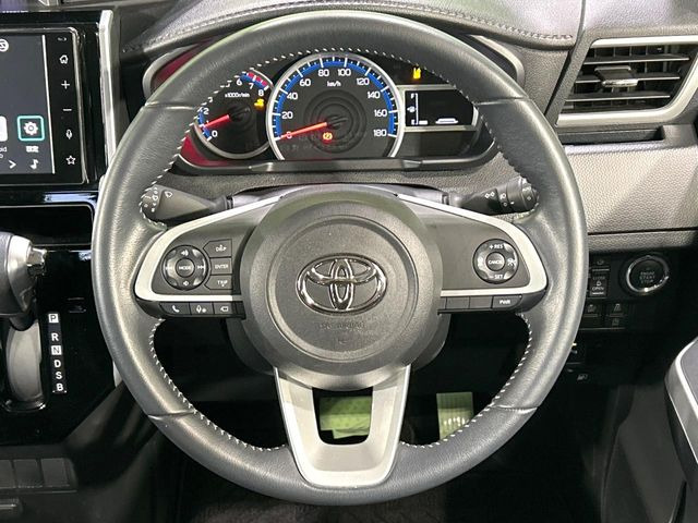 �y�����v�����X�e�A�����O�z�㎿�Ȋv���g�p���邱�ƂŁA��ɂ����������݂ƂĂ��^�]���₷���n���h���ł���