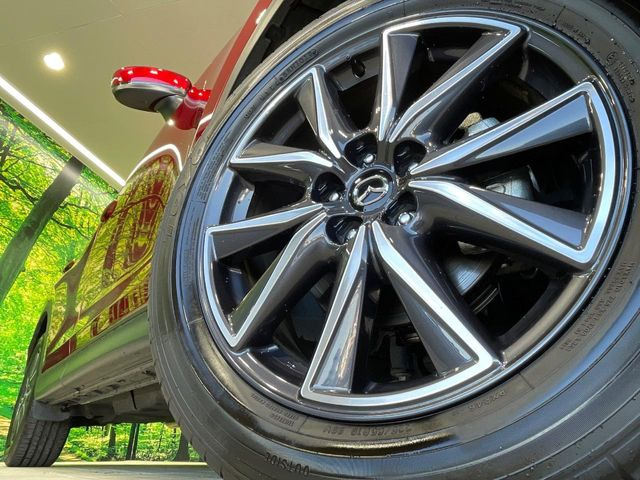 �y����19�C���`�A���~�z�C�[���z�O�ςɃ}�b�`���������A���~�z�C�[���𑕒����Ă���܂��B�e��ЊO�A���~�z�C�[����A�X�^�b�h���X�^�C�����戵�����Ă���܂��B���񂲑��k����������