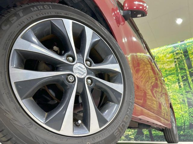 【純正15インチアルミホイール】外観にマッチした純正アルミホイールを装着しております。各種社外アルミホイールや、スタッドレスタイヤも取扱いしております。是非ご相談ください♪