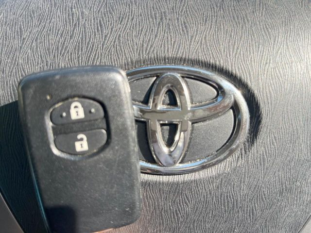 �y�X�}�[�g�L�[�z�J�o����|�P�b�g�ɓ��ꂽ�܂܂ł��h�A�̎{���E�������\�ȃX�}�[�g�L�[�𑕔��B�G���W���̃I���E�I�t�����J�M�����o���K�v����������Ƃ��Ă��֗��ł���