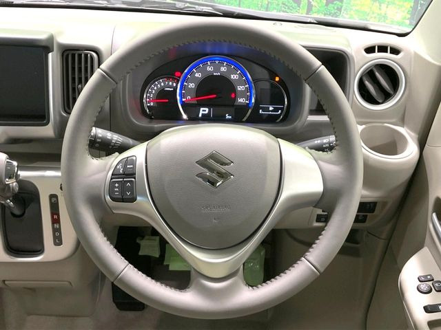 �y�����v�����X�e�A�����O�z�㎿�Ȋv���g�p���邱�ƂŁA��ɂ����������݂ƂĂ��^�]���₷���n���h���ł���