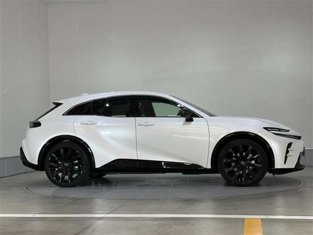 クラウンスポーツ2.5 Z E-Four 4WD