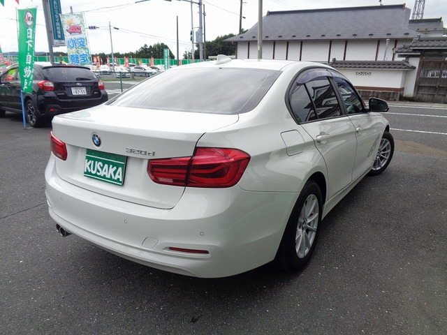 3シリーズセダン320d