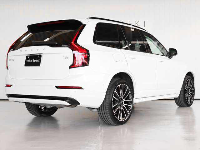 XC90ウルトラ T8 AWD プラグイン ハイブリッド 4WD