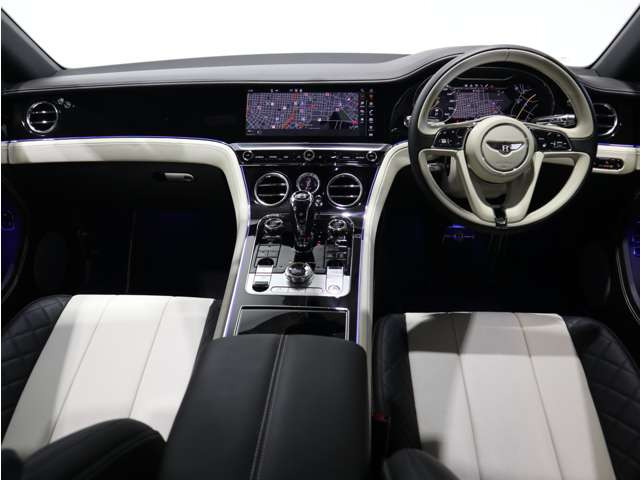 コンチネンタルGTV8 4WD