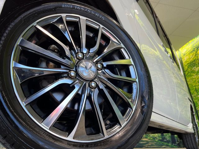 【15インチアルミホイール】外観にマッチしたアルミホイールを装着しております。各種アルミホイールや、スタッドレスタイヤも取扱いしております。是非ご相談ください♪