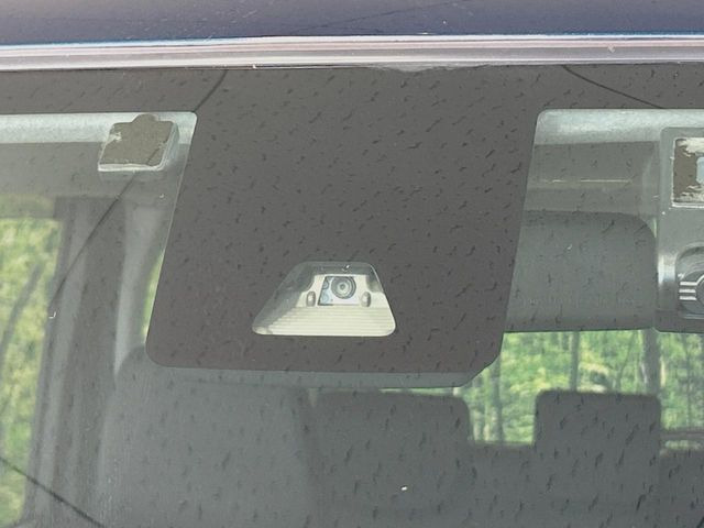 �y�X�}�[�g�A�V�X�g�z���s���ɑO���̎ԗ�����F�����A�Փ˂������Ȏ��͌x��ƃu���[�L�ŏՓˉ���Ɣ�Q�y�����A�V�X�g�B�����S�Ƀh���C�u�����y���݂��������܂��B