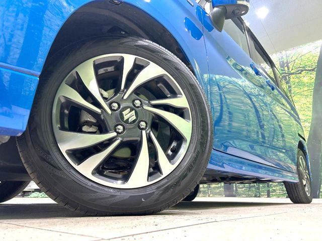 �y����15�C���`�A���~�z�C�[���z�O�ςɃ}�b�`���������A���~�z�C�[���𑕒����Ă���܂��B�e��ЊO�A���~�z�C�[����A�X�^�b�h���X�^�C�����戵�����Ă���܂��B���񂲑��k����������