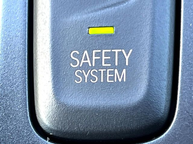 �y�v���N���b�V���Z�[�t�e�B�z�O���̎ԗ��������m���A�Փ˂������Ȏ��͌x��Œ��ӂ𑣂��A�u���[�L�𓥂ޗ͂��T�|�[�g�B�u���[�L�𓥂߂Ȃ������ꍇ�͏Փ˔�Q�y���u���[�L���쓮�A�Փˉ�����T�|�[�g���܂��B