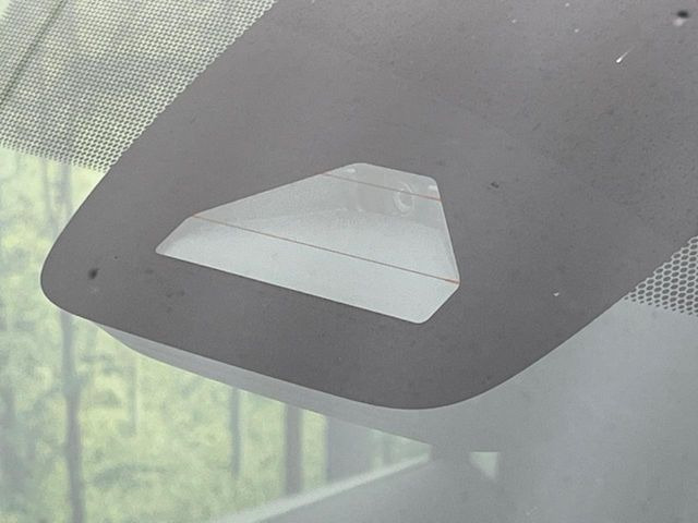 �y�g���^�Z�[�t�e�B�Z���X�z���s���ɑO���̎ԗ�����F�����A�Փ˂������Ȏ��͌x��ƃu���[�L�ŏՓˉ���Ɣ�Q�y�����A�V�X�g�B�����S�Ƀh���C�u�����y���݂��������܂��B