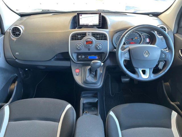 輸入車グループ総在庫数約2,000台!全国の系列店からメーカー・車種問わずご紹介出来るので、あなたにピッタリのお車が見つかるはずです♪まずはお問い合わせ下さい☆