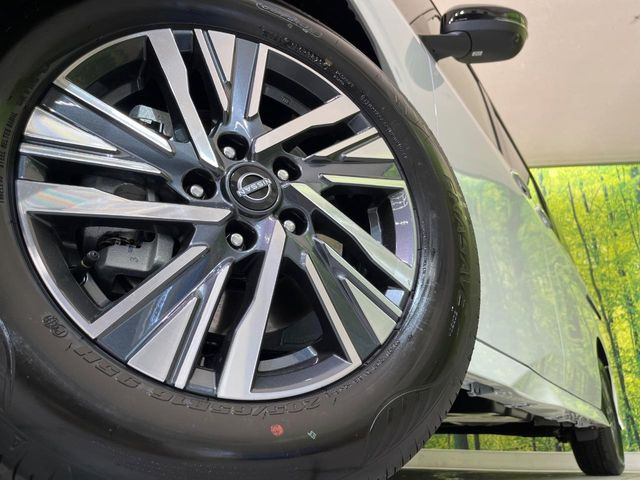 �y����16�C���`�A���~�z�C�[���z�O�ςɃ}�b�`���������A���~�z�C�[���𑕒����Ă���܂��B�e��ЊO�A���~�z�C�[����A�X�^�b�h���X�^�C�����戵�����Ă���܂��B���񂲑��k����������