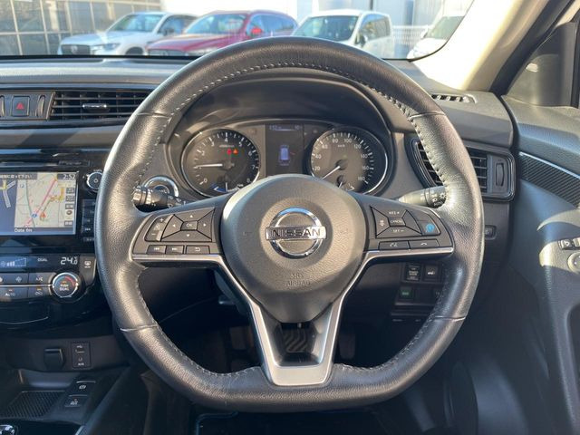 �y�����v�����X�e�A�����O�z�㎿�Ȋv���g�p���邱�ƂŁA��ɂ����������݂ƂĂ��^�]���₷���n���h���ł���