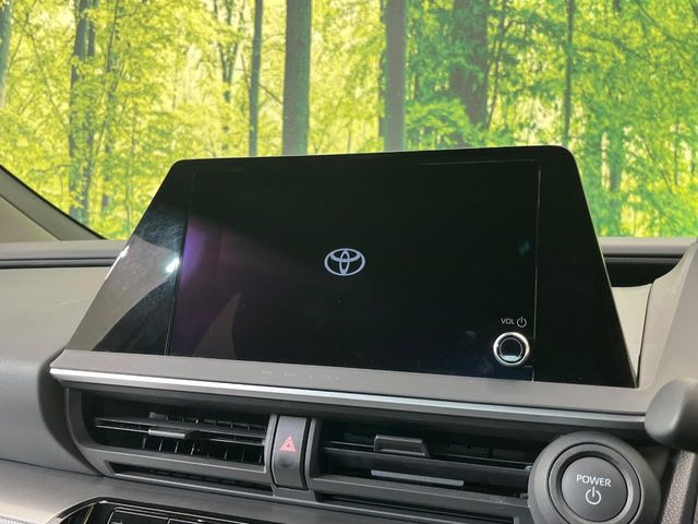 �y8�C���` �f�B�X�v���C�I�[�f�B�I�z���ʂ̃f�B�X�v���C��AppleCarPlay��AndroidAuto�����p�\�B�傫�ȉ�ʂŃX�}�z�i�r�A�v���������p���������܂���