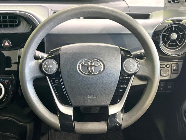 ステアリングも使用感が少なく、きれいな状態となっております♪