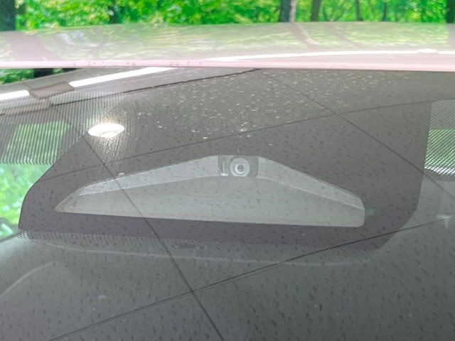 �y�g���^�Z�[�t�e�B�Z���X�z���s���ɑO���̎ԗ�����F�����A�Փ˂������Ȏ��͌x��ƃu���[�L�ŏՓˉ���Ɣ�Q�y�����A�V�X�g�B�����S�Ƀh���C�u�����y���݂��������܂��B