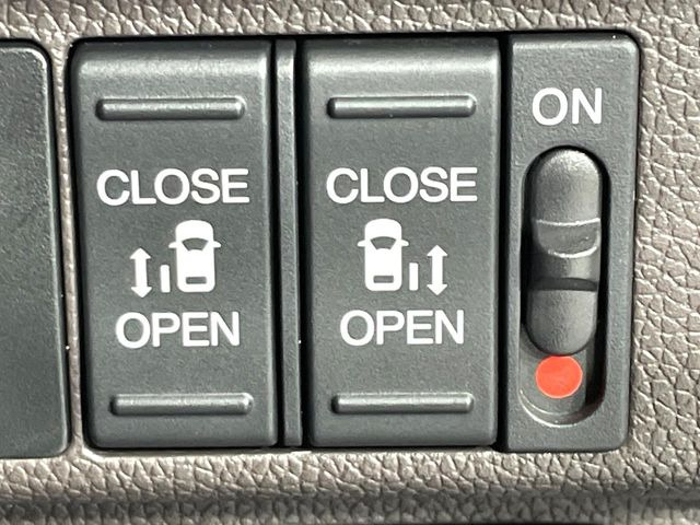 �y�����p���[�X���C�h�h�A�z�X�}�[�g�L�[��^�]�Ȃ̃X�C�b�`�Ō�ȗ����X���C�h�h�A�̊J���\���d��������͂����ăh�A���J����K�v�������A�����Ȃ��q�l�ł��ȒP�ɊJ���߂ł����K�ł���