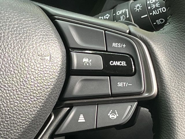 �y�A�_�v�e�B�u�N���[�Y�R���g���[���z�������H�ł̒��������s���y��!!�����ő��x��ۂN���[�Y�R���g���[�����A�Փˌy���V�X�e���ƘA�g���A�O���̎ԗ������m���ĎԊԂ�ۂ悤�ɑ��x���߂��Ă���܂�!!