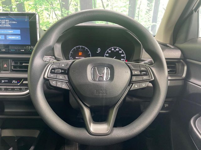 �y�����v�����X�e�A�����O�z�㎿�Ȋv���g�p���邱�ƂŁA��ɂ����������݂ƂĂ��^�]���₷���n���h���ł���