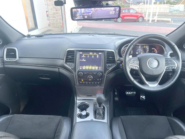 輸入車グループ総在庫数約2,000台!全国の系列店からメーカー・車種問わずご紹介出来るので、あなたにピッタリのお車が見つかるはずです♪まずはお問い合わせ下さい☆