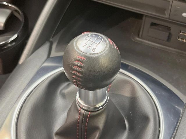 【フロア6速MT】走りの6速MT!!スポーティーな走行をお楽しみいただけます♪