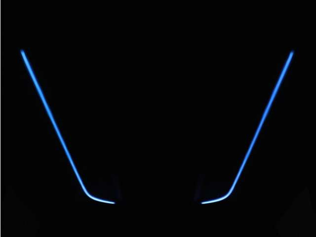 夜間に室内を照らしてくれるルームライトです