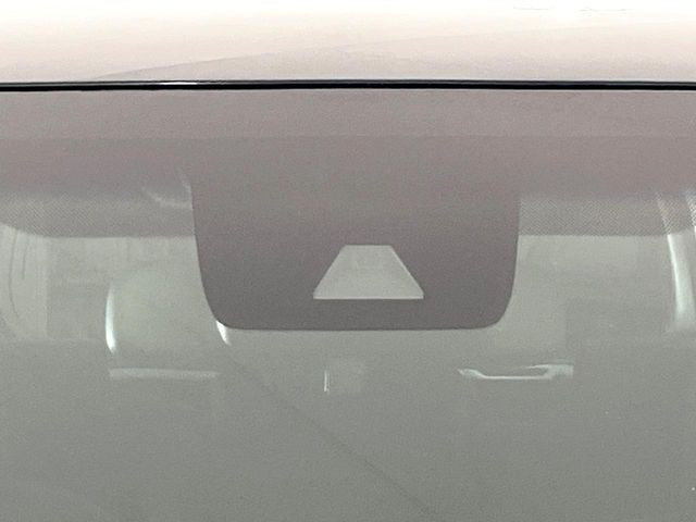 �y�g���^�Z�[�t�e�B�Z���X�z���s���ɑO���̎ԗ�����F�����A�Փ˂������Ȏ��͌x��ƃu���[�L�ŏՓˉ���Ɣ�Q�y�����A�V�X�g�B�����S�Ƀh���C�u�����y���݂��������܂��B