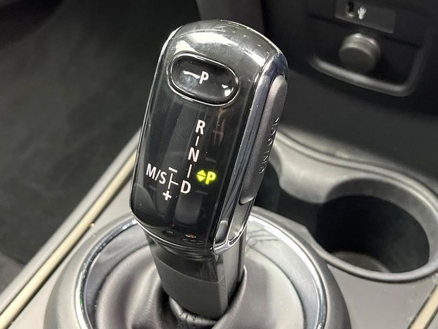 ●シフトノブの使用感も少なく、良好な状態です。