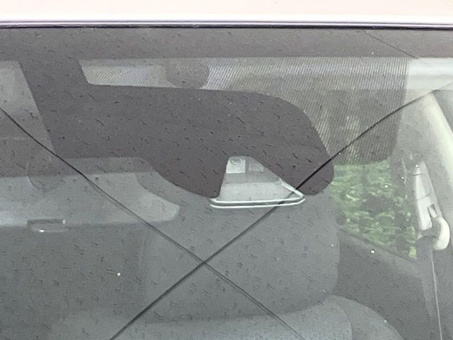 �y�G�}�[�W�F���V�[�u���[�L�z���s���ɑO���̎ԗ�����F�����A�Փ˂������Ȏ��͌x��ƃu���[�L�ŏՓˉ���Ɣ�Q�y�����A�V�X�g�B�����S�Ƀh���C�u�����y���݂��������܂��B