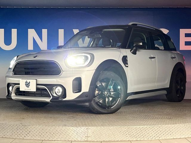 ●LEDヘッドライト:夜間走行時も良好な視界を確保し安心して運転できる高輝度LEDヘッドライトを装備!点灯速度が早く、消費電力も抑えられています。