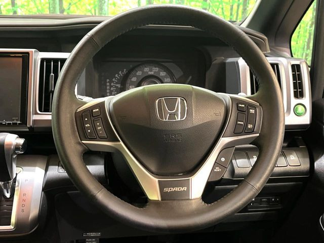 �y�����v�����X�e�A�����O�z�㎿�Ȋv���g�p���邱�ƂŁA��ɂ����������݂ƂĂ��^�]���₷���n���h���ł���