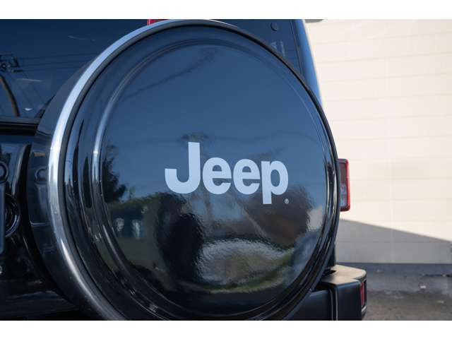 JEEP�̃n�[�h�J�o�[�͌ւ�������܂��B