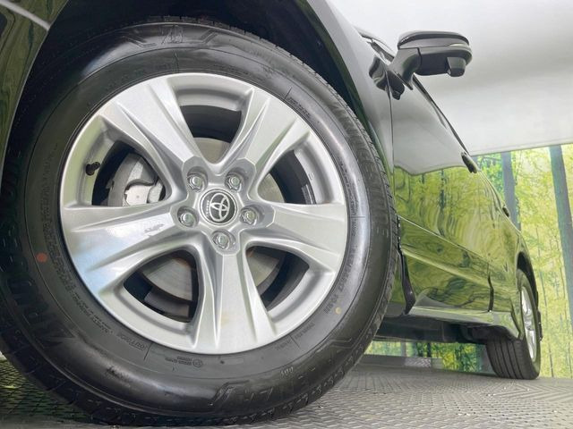 【純正17インチアルミホイール】外観にマッチした純正アルミホイールを装着しております。各種社外アルミホイールや、スタッドレスタイヤも取扱いしております。是非ご相談ください♪