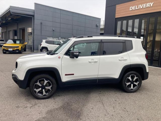 レネゲードトレイルホーク 4WD