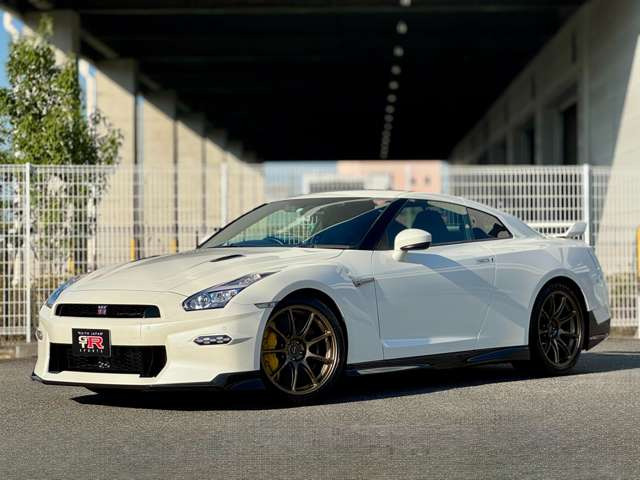 R35GT-R���X�Ƃ��āA�ԗ��̏�Ԃ���GT-R�Ƃ��Ă̓����܂ŁA���ԑI�тɑ΂��ăA�h�o�C�X�����Ē����Ă���܂��B����]�̓��e�̂��Ԃ����T�����鎖���\�ł��B�܂��͂��C�y�ɂ����k�������B