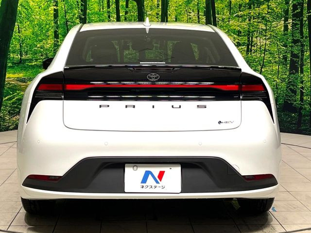 安心の最長10年・走行無制限保証(有償)をご用意。保証内容も充実はもちろん、無料点検&オイル交換や、年中無休の全国・24時間ロードサービスも付帯されておりますのでご安心下さい。