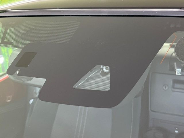 �y�X�}�[�g�u���[�L�T�|�[�g�z���s���ɑO���̎ԗ�����F�����A�Փ˂������Ȏ��͌x��ƃu���[�L�ŏՓˉ���Ɣ�Q�y�����A�V�X�g�B�����S�Ƀh���C�u�����y���݂��������܂��B