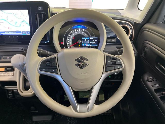 �y�X�e�A�����O�X�C�b�`�z�^�]���A�O������ڐ������炷���ƂȂ��A�I�[�f�B�I���̑��삪�\�ȕ֗��@�\!���S&���K�ȃh���C�u�����o���Ă���܂���