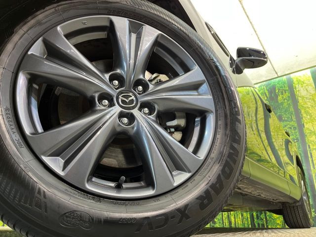 �y����18�C���`�A���~�z�C�[���z�O�ςɃ}�b�`���������A���~�z�C�[���𑕒����Ă���܂��B�e��ЊO�A���~�z�C�[����A�X�^�b�h���X�^�C�����戵�����Ă���܂��B���񂲑��k����������