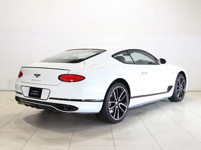 コンチネンタルGTV8 4WD