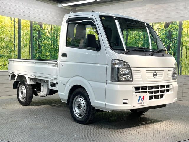 高透明度のガラス皮膜で撥水はもちろん、上質なツヤ・光沢を実現。紫外線や酸性雨から大切な愛車を保護し、色あせ・劣化を防止。「弾スプラッシュコート」、「弾プリミッサコート」からお選びいただけます。