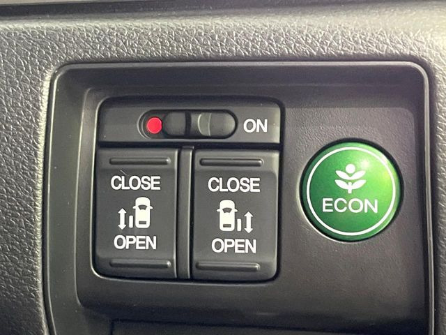 �y�����p���[�X���C�h�h�A�z�X�}�[�g�L�[��^�]�Ȃ̃X�C�b�`�Ō�ȗ����X���C�h�h�A�̊J���\���d��������͂����ăh�A���J����K�v�������A�����Ȃ��q�l�ł��ȒP�ɊJ���߂ł����K�ł���