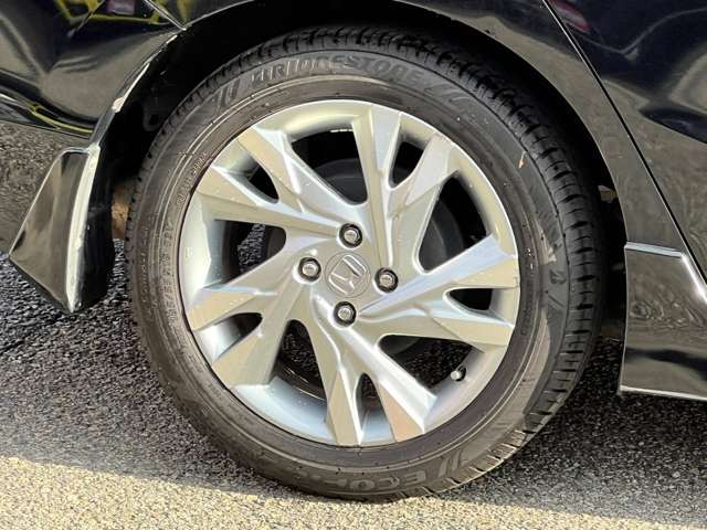 ���Ђ́A���q���܂̃j�[�Y�ɂ������o����悤�A�L�x�ȎԎ����葵���Ă���܂��B����芷���̍ۂ��A����A��낵�����肢�������܂��B