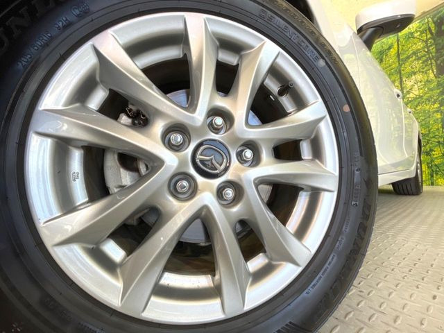 【純正16インチアルミホイール】外観にマッチした純正アルミホイールを装着しております。各種社外アルミホイールや、スタッドレスタイヤも取扱いしております。是非ご相談ください♪