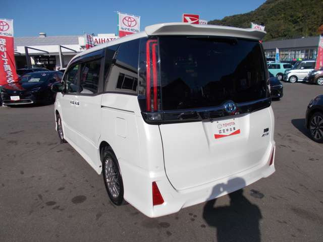 ノア1.8 ハイブリッド Si W×B II