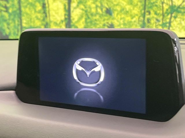 �y�}�c�_�R�l�N�g�i�r�z�ԓ��̕��͋C�Ƀ}�b�`������̌^�^�C�v�̃i�r�B�e����q�ݒ��Bluetooth�Đ����A�l�X�ȋ@�\���y���߂܂��B�����I�ȃ_�C�������삪�\�ŁA�g��������ǍD�ł��B