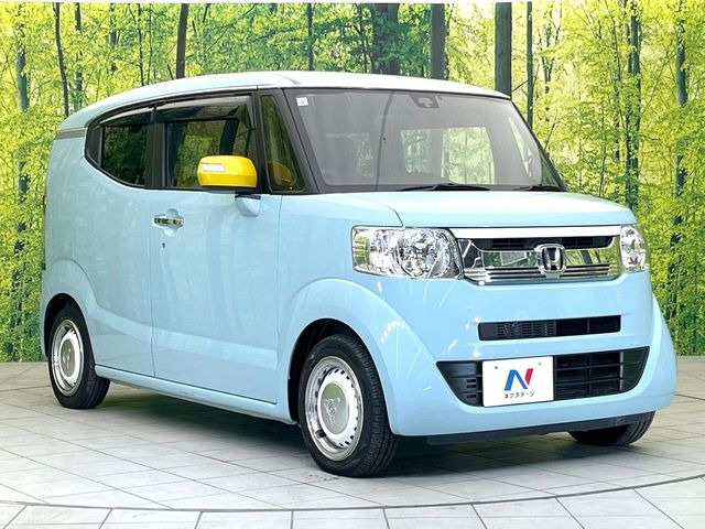 高透明度のガラス皮膜で撥水はもちろん、上質なツヤ・光沢を実現。紫外線や酸性雨から大切な愛車を保護し、色あせ・劣化を防止。「弾スプラッシュコート」、「弾プリミッサコート」からお選びいただけます。